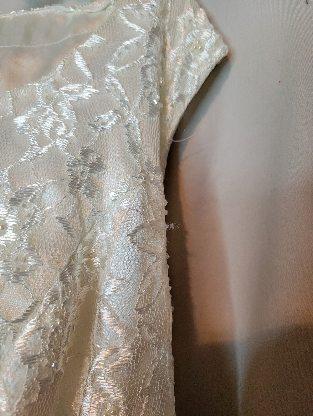 Elegant White Ruffled Lace, Beaded & Embroidered Wedding Dress - Picture 5 of 17